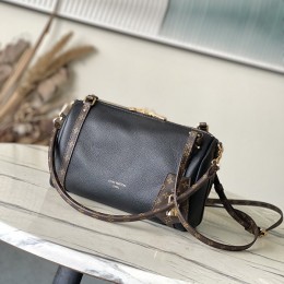 LOUIS VUITTON Express St