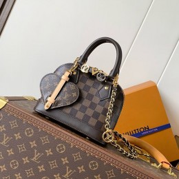 LOUIS VUITTON Alma