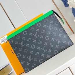 LOUIS VUITTON Pochette Voyage