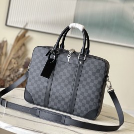 LOUIS VUITTON Voyage