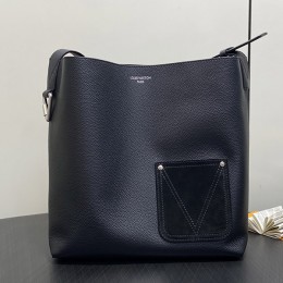 LOUIS VUITTON Verso Hobo