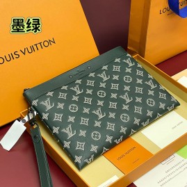 LOUIS VUITTON Pochette To-Go
