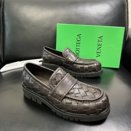 BOTTEGA  VENETA
